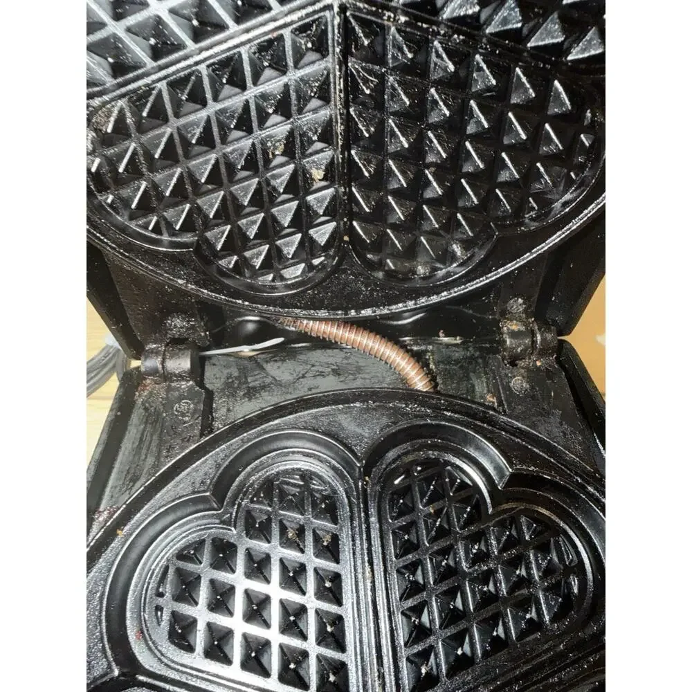 Salton Hearts Delight 5-HEARTS Waffle Maker Iron Model WM-5A TESTED WORKS